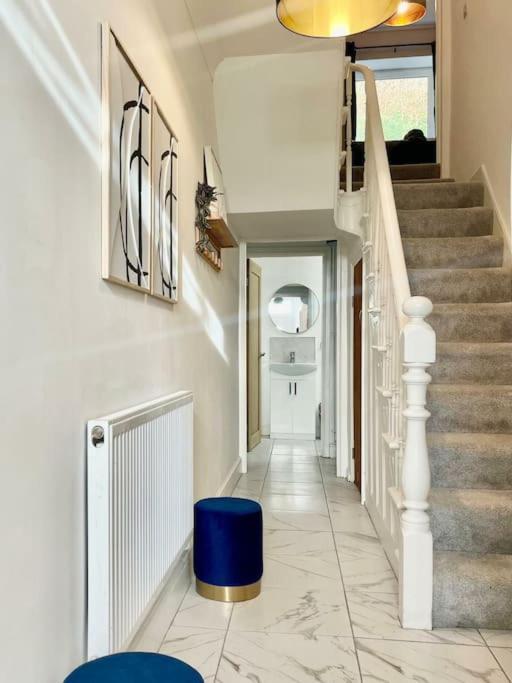 Cozy & Spacious 3-Bedroom Home By Tailored Accommodation Swansea Esterno foto